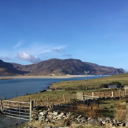 Robins Nest F94e2ta Bed and Breakfast Ardara