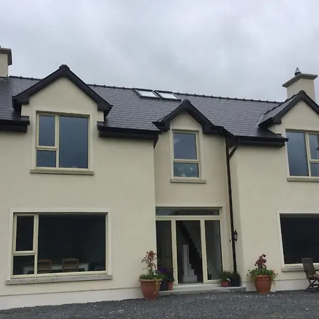 Robins Nest F94e2ta Bed and Breakfast 3*