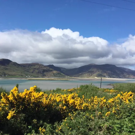 Robins Nest F94e2ta Bed and Breakfast Ardara