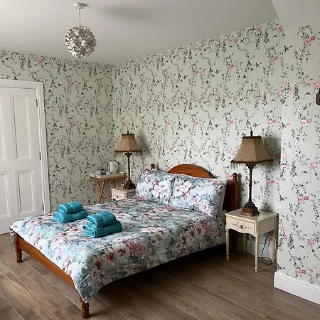 Robins Nest F94e2ta 3*