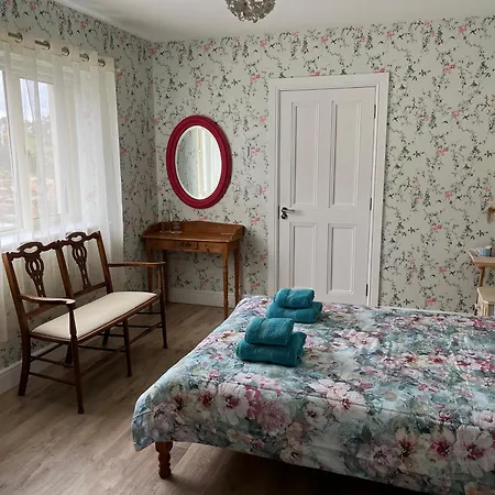 Robins Nest F94e2ta 3* Ardara