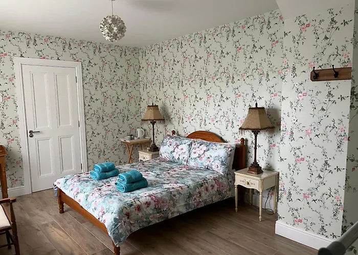 Robins Nest F94e2ta 3*