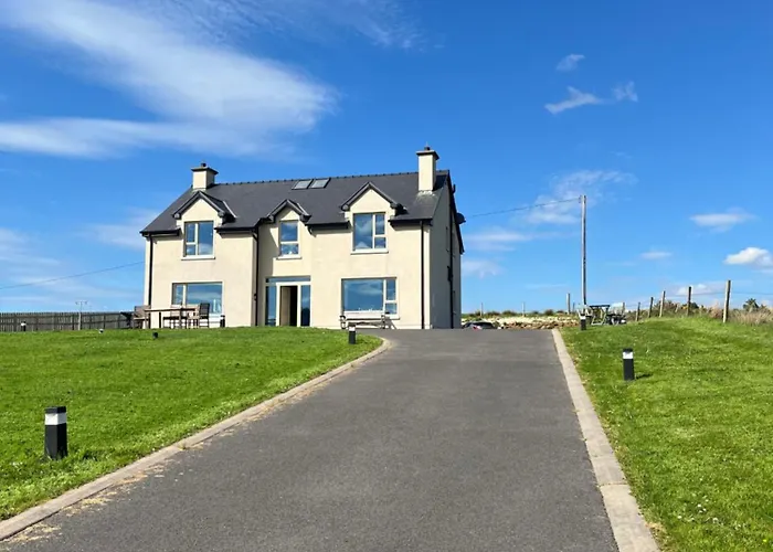 Robins Nest F94e2ta 3*